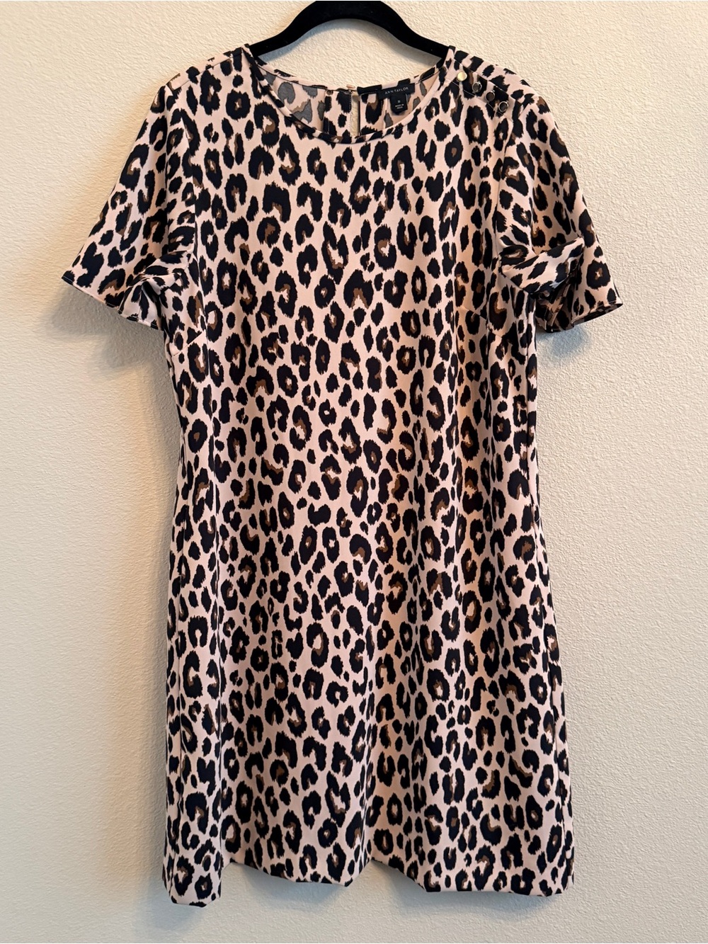 Ann Taylor Leopard Cheetah Animal Print Short Sleeve Dress Size 10